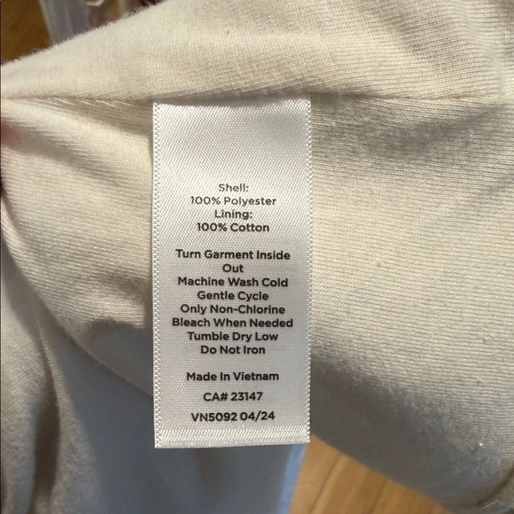 T by Talbots Cozy Off White Sherpa Vest with Funfetti Pattern Side Medium - Picture 8 of 8